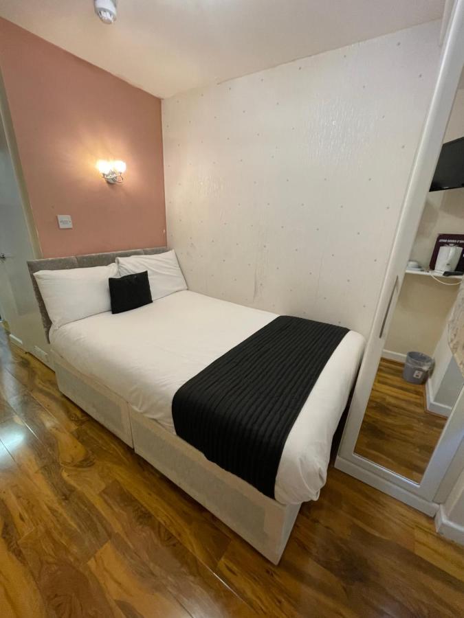 Kings Cross Hotel Лондон Экстерьер фото