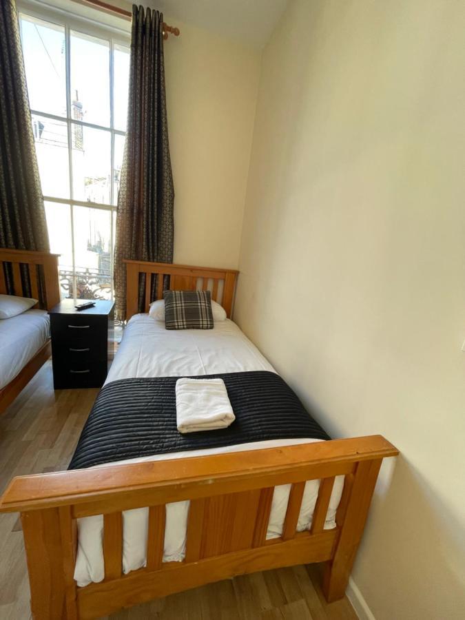 Kings Cross Hotel Лондон Экстерьер фото