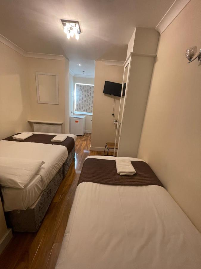 Kings Cross Hotel Лондон Экстерьер фото