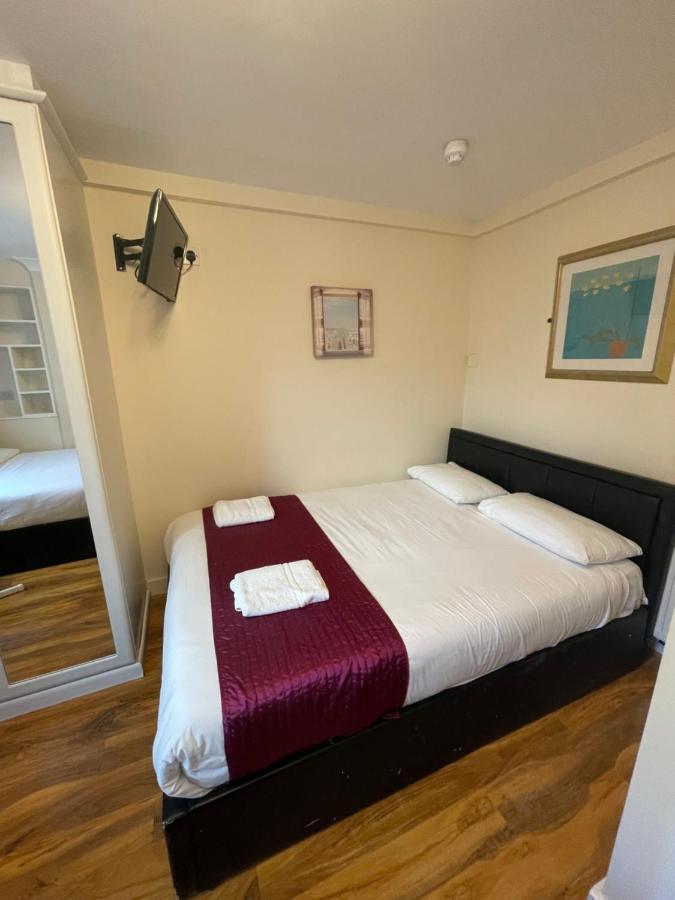 Kings Cross Hotel Лондон Экстерьер фото