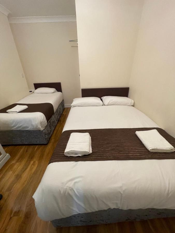 Kings Cross Hotel Лондон Экстерьер фото