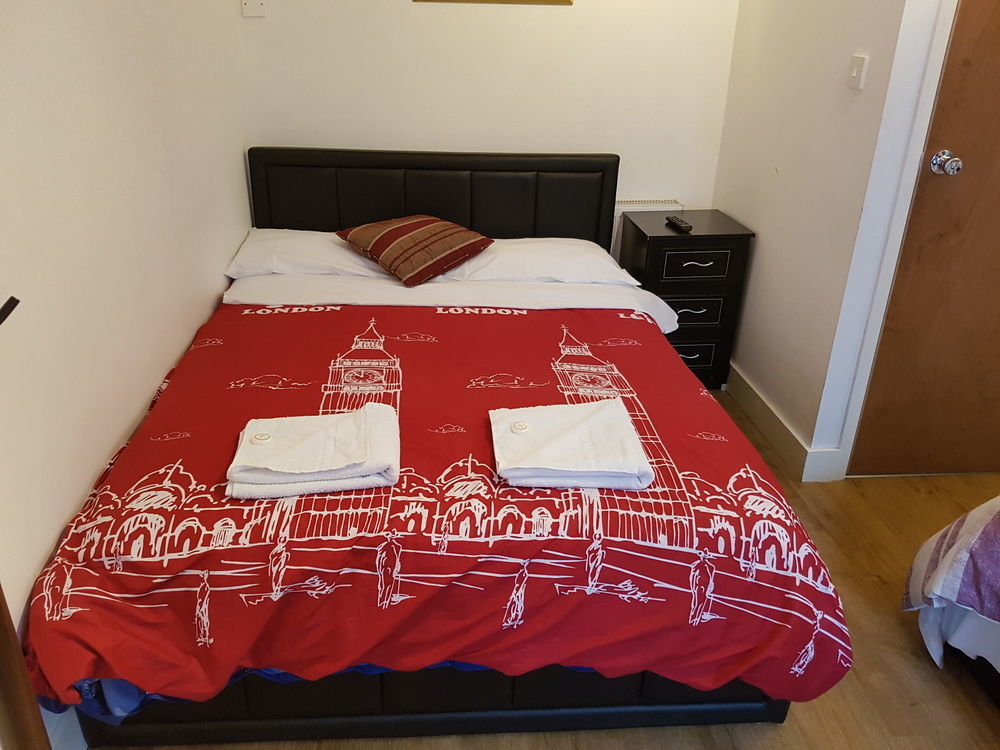 Kings Cross Hotel Лондон Экстерьер фото
