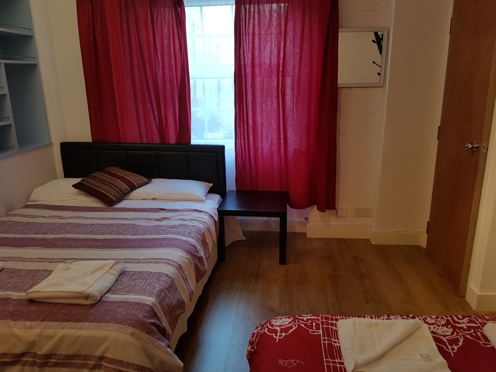 Kings Cross Hotel Лондон Экстерьер фото
