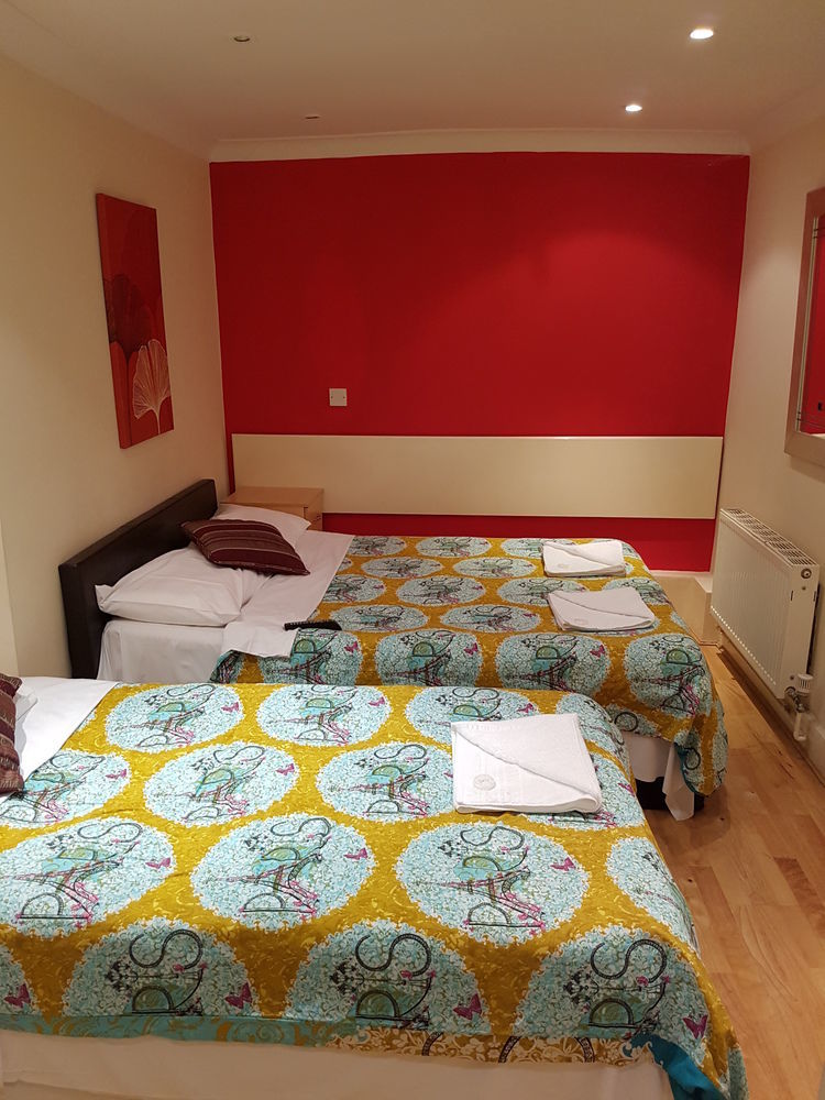 Kings Cross Hotel Лондон Экстерьер фото