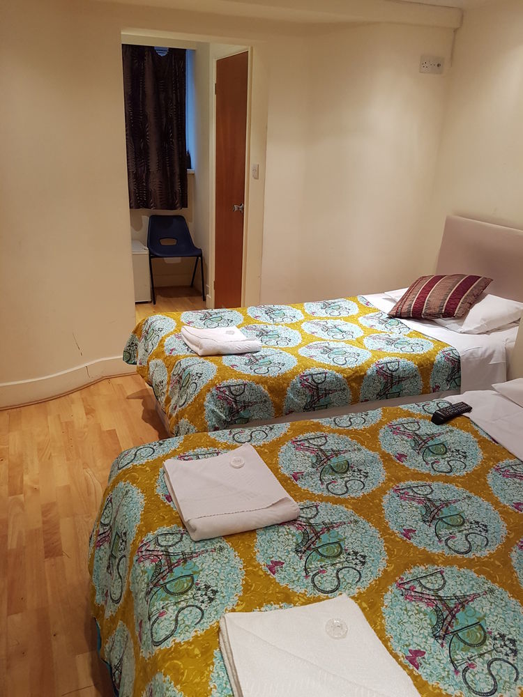 Kings Cross Hotel Лондон Экстерьер фото