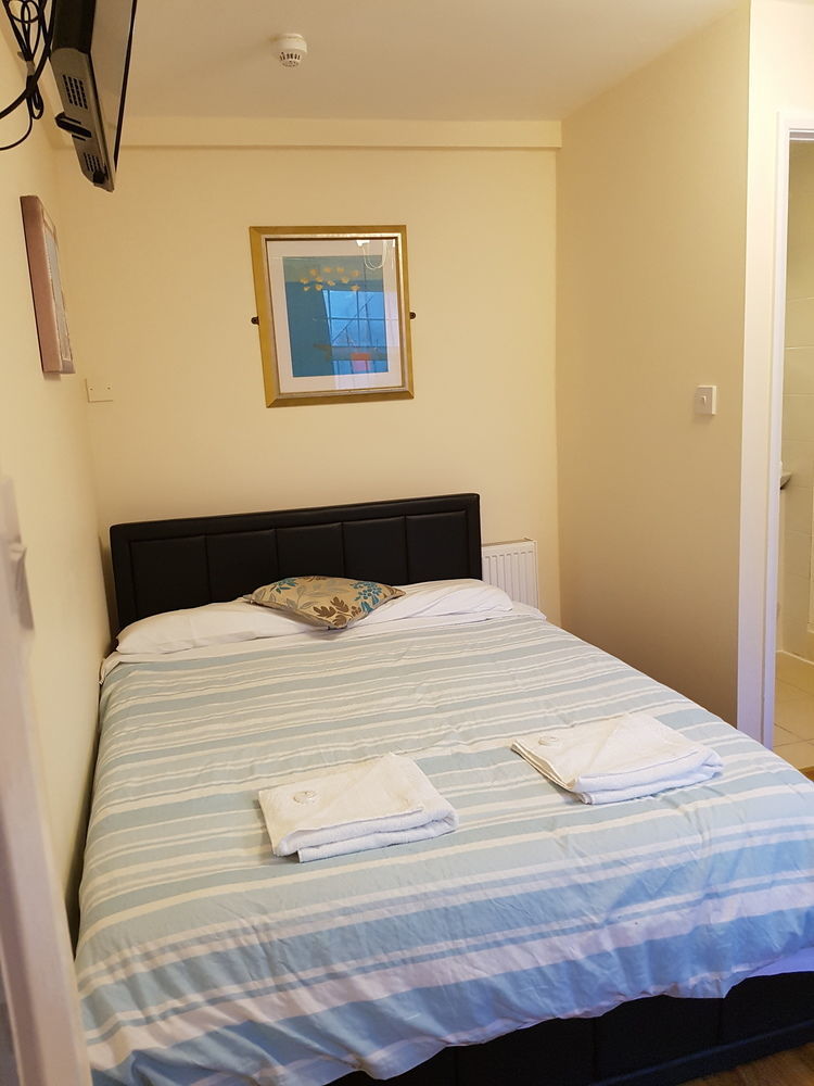 Kings Cross Hotel Лондон Экстерьер фото