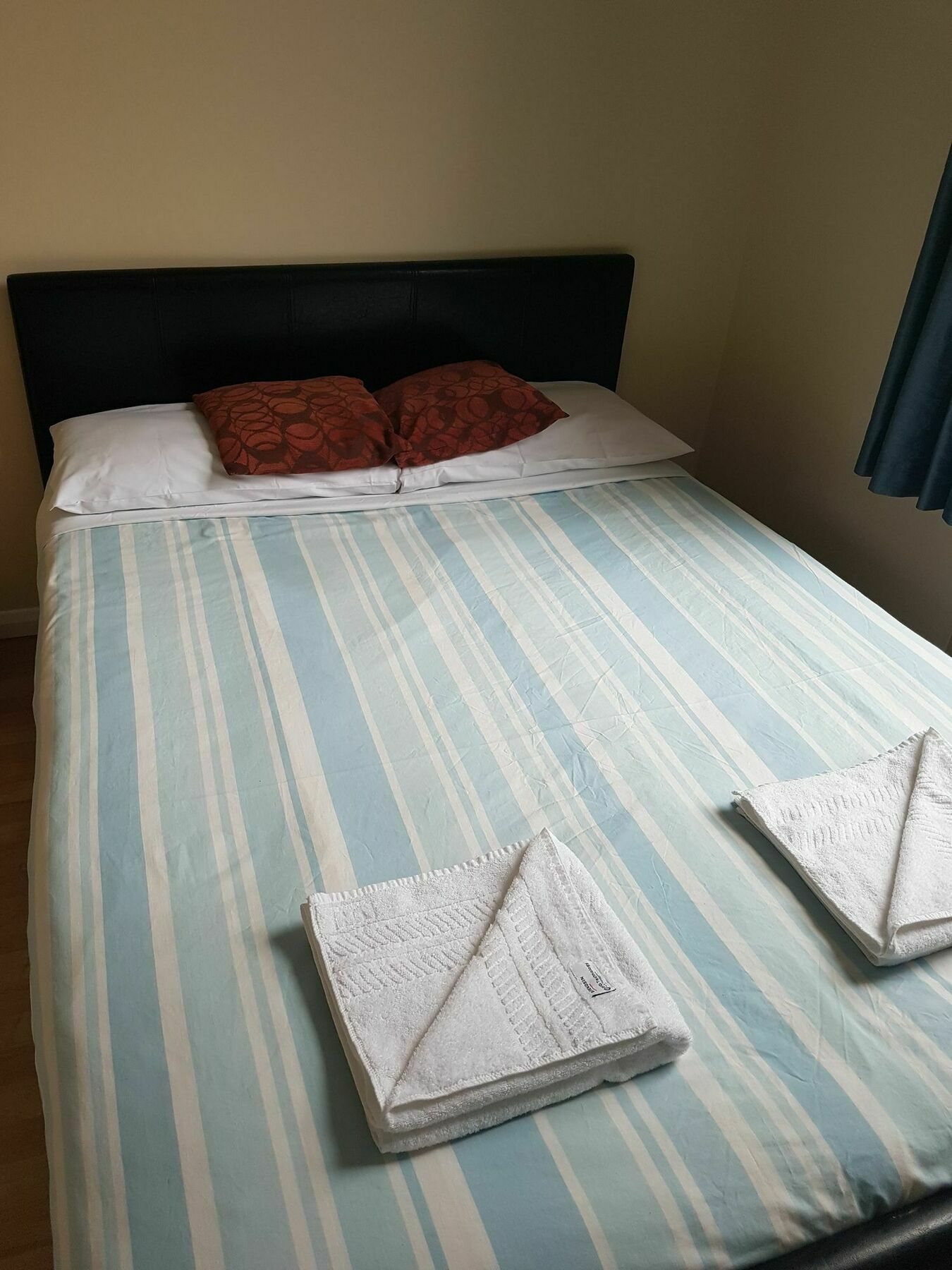 Kings Cross Hotel Лондон Экстерьер фото